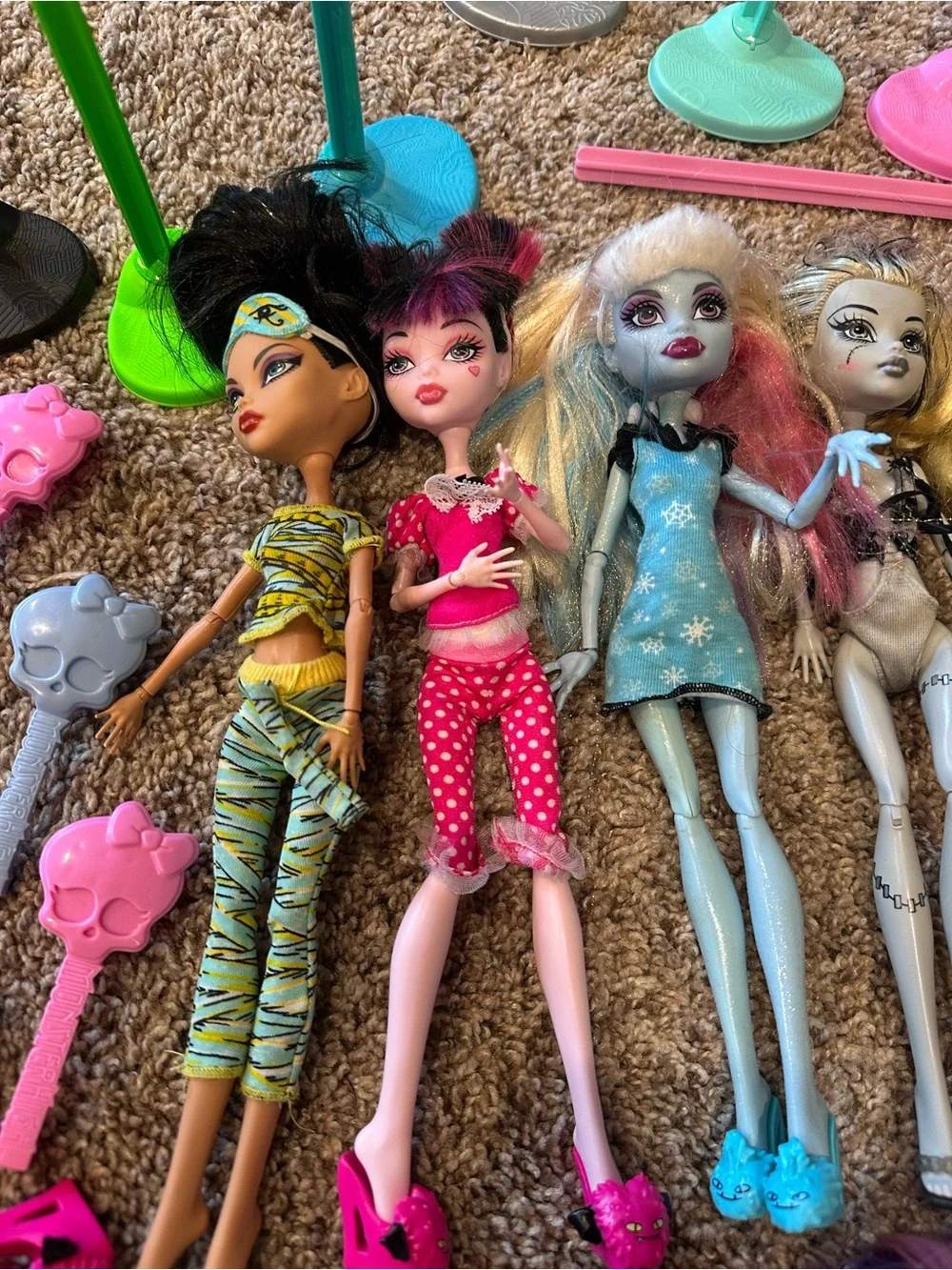 Lot of 11 Assorted Years Monster High Dolls  W Alot Of Accessories &  Stands